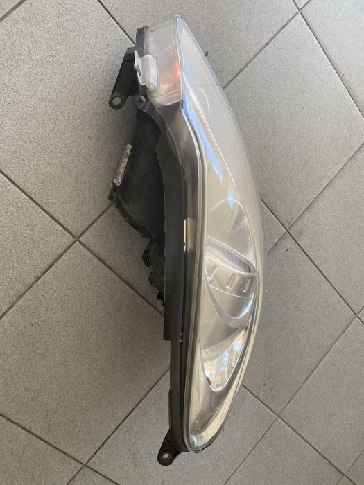Óptica/Farol Direito Opel Corsa D