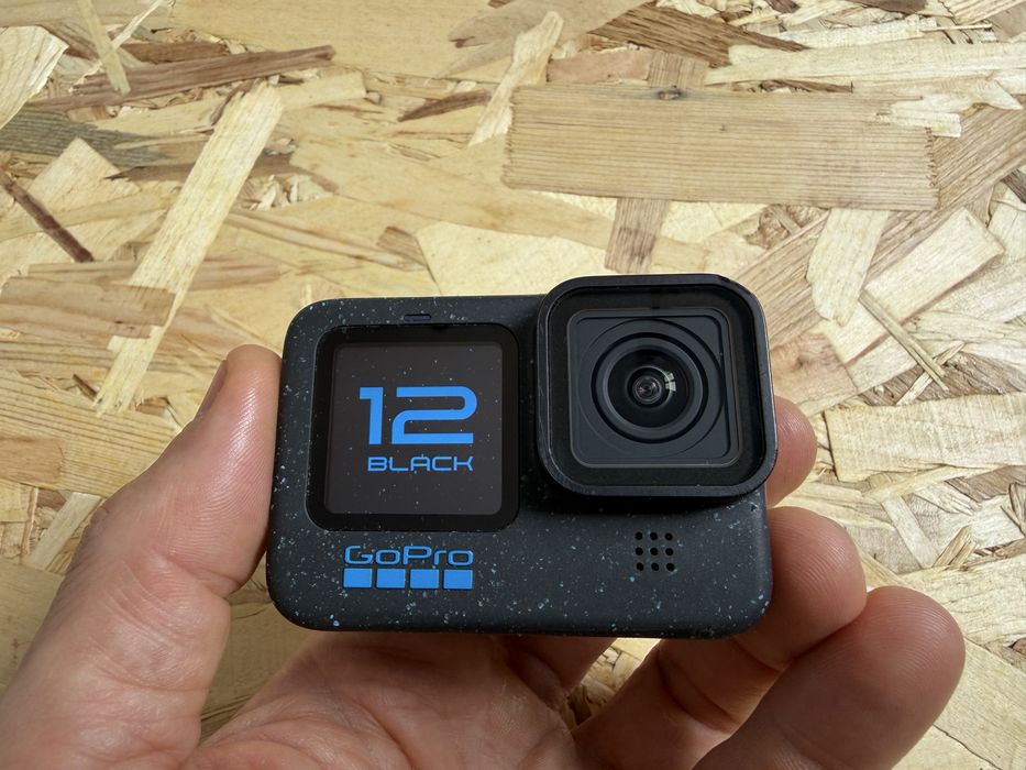 GoPro Hero 12 Black + Media Mod + Acessórios (Estado de Nova)
