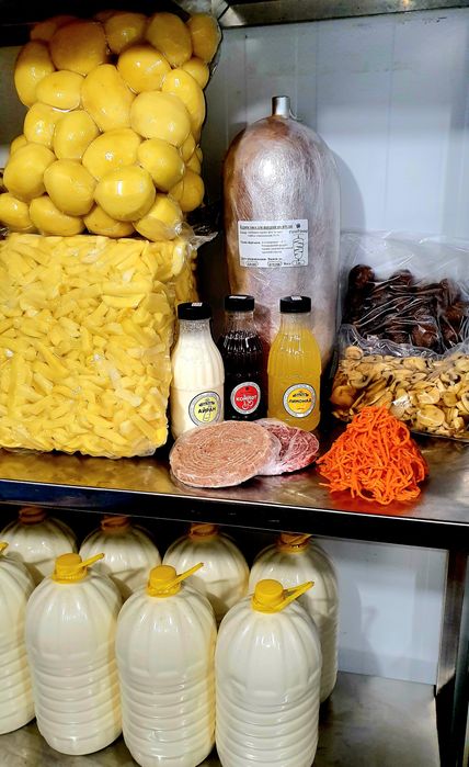 Куряче м'ясо для Шаурми. Соус, лаваш, морква, огірки.