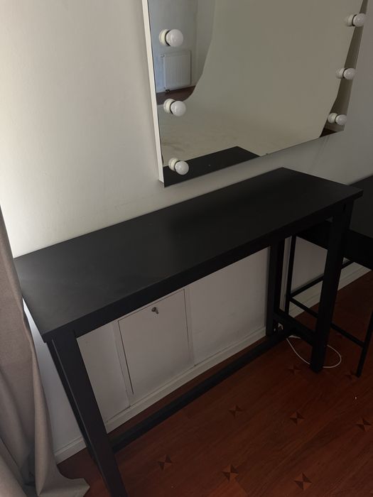 Wysoka konsola Ikea