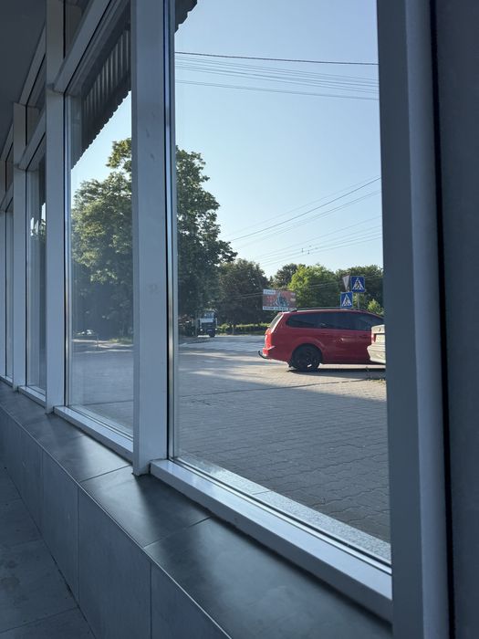 Миття вікон, віконних рам