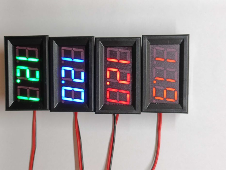 Індикатор заряду Амперметр  Вольтметр 0.07  0.28  0.36  0.44  0.56