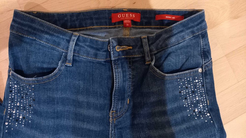 Jeansy firmy guess