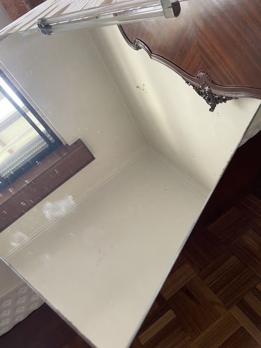 Espelho de casa de banho com luz