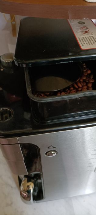 Продам кофеварка.