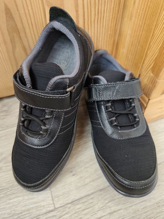 Качественные кроссовки