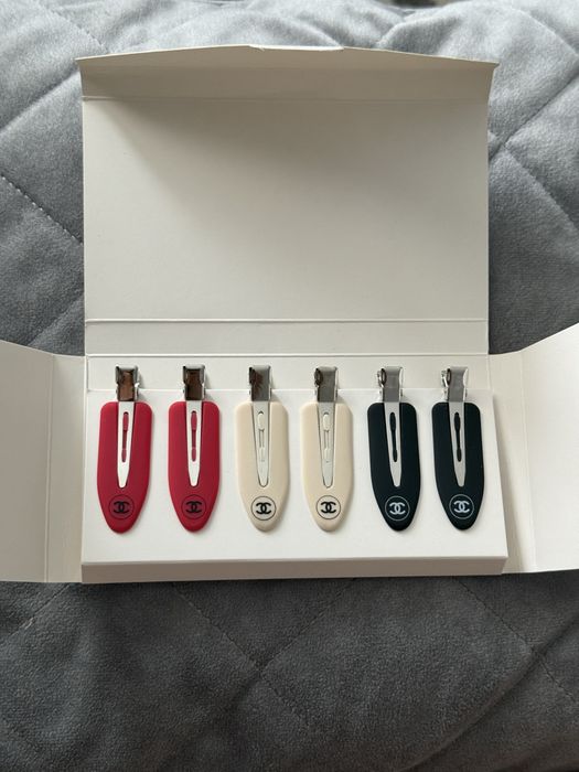 Zestaw spinek do włosów Chanel