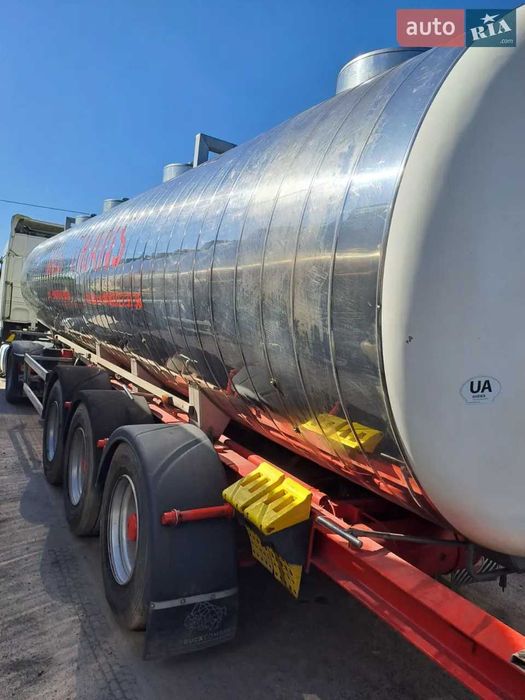 Напівпричіп-цистерна Maisonneuve S385PB. Для харчових продуктів