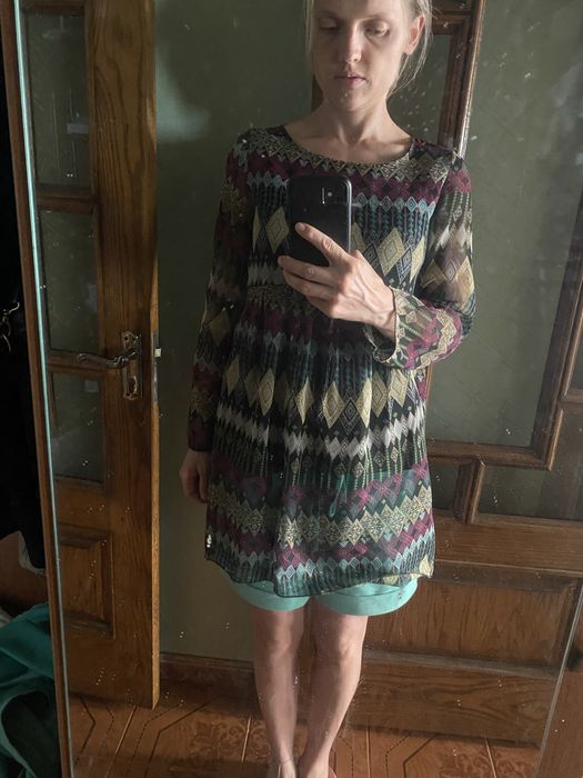 Віддам старі сукні 36 р