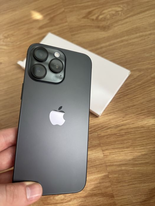 Iphone 15 Pro Max de 256gb ( como novo )