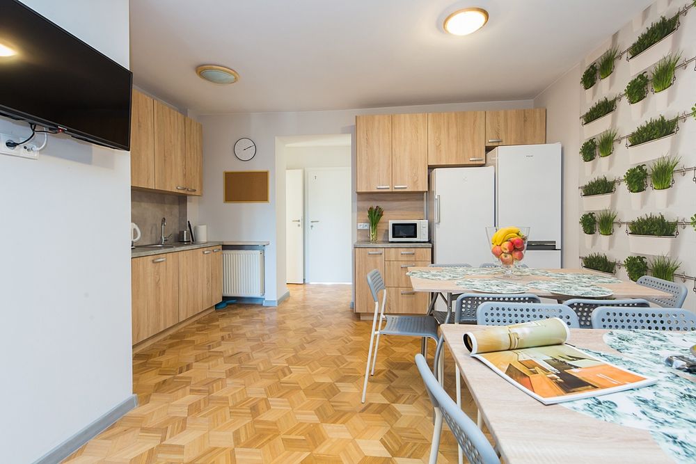 Raszyn Pokoje dla pracowników 50 zł/łóżko