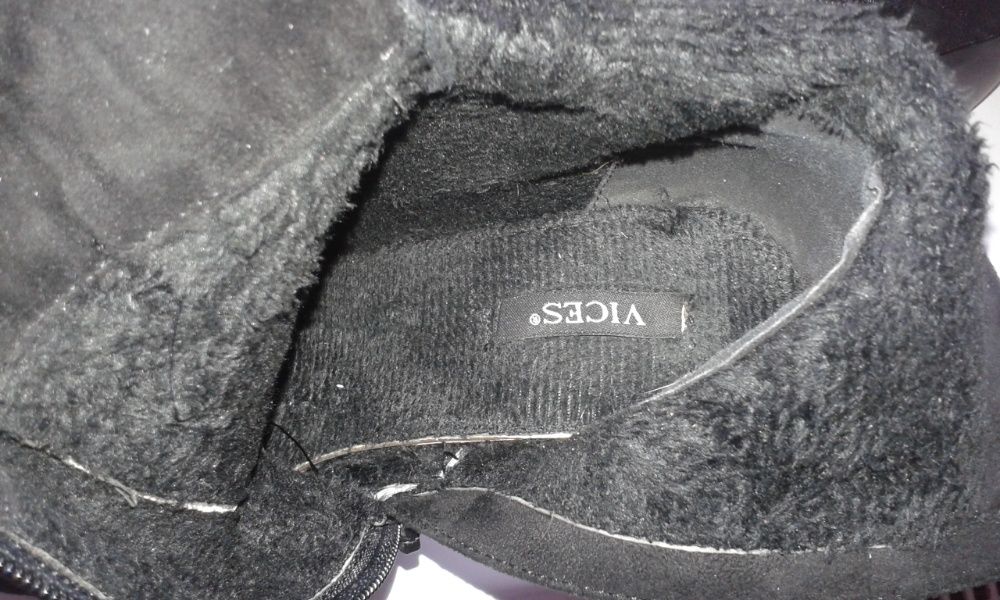 Botki lekko ocieplane Vices r.41 jak Nowe