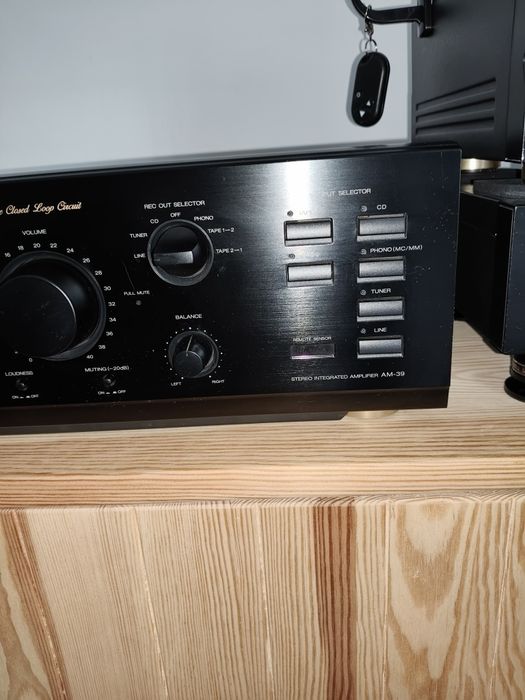 Wzmacniacz Akai AM 39