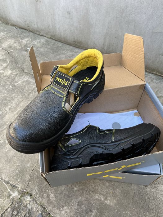 Взуття робоче нове