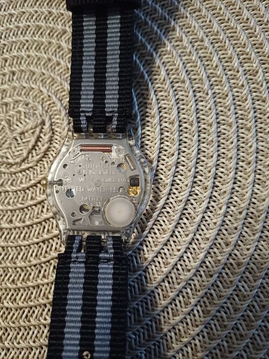 Годинник Swatch skin б/у
