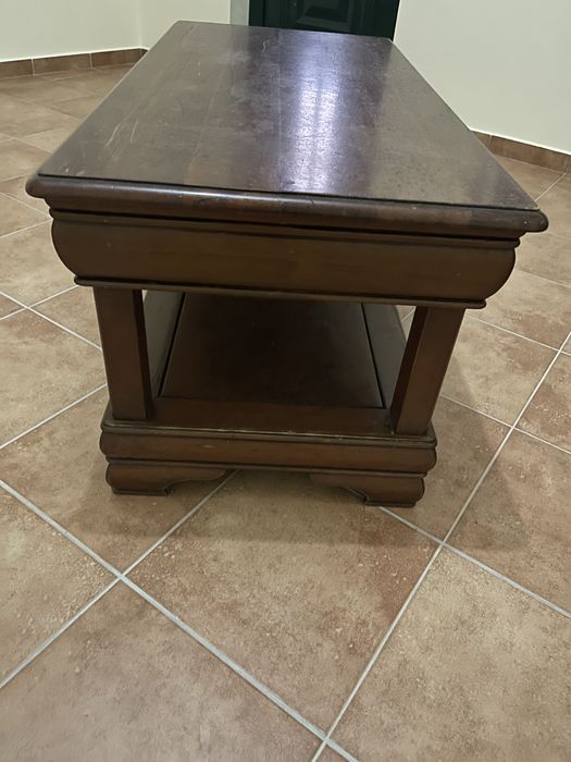 Mesa de centro, com duas gavetas