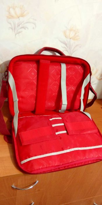 Сумка для ноутбука Continent (15,6 дюйма)/Гарний стан