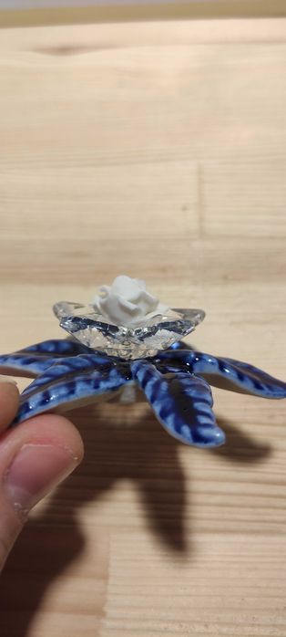 Вінтажна Порцелянова квітка