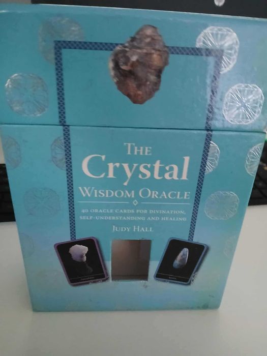 Crystal Wisdom Oracle tarot