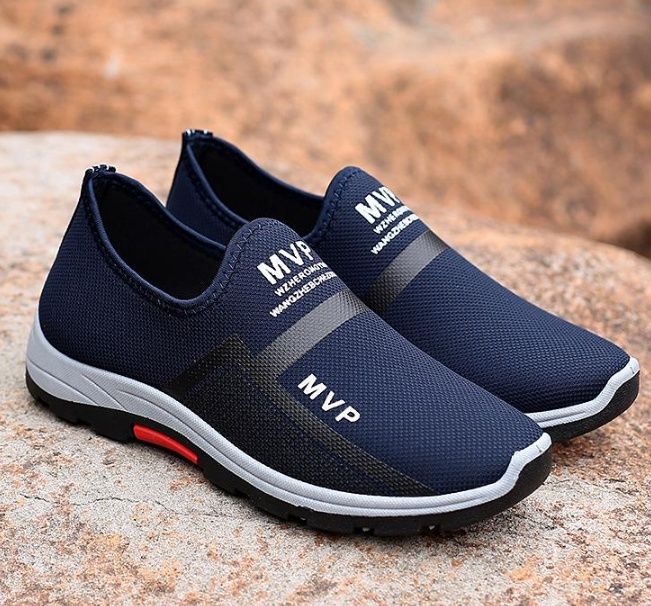 Легке текстильне взуття.