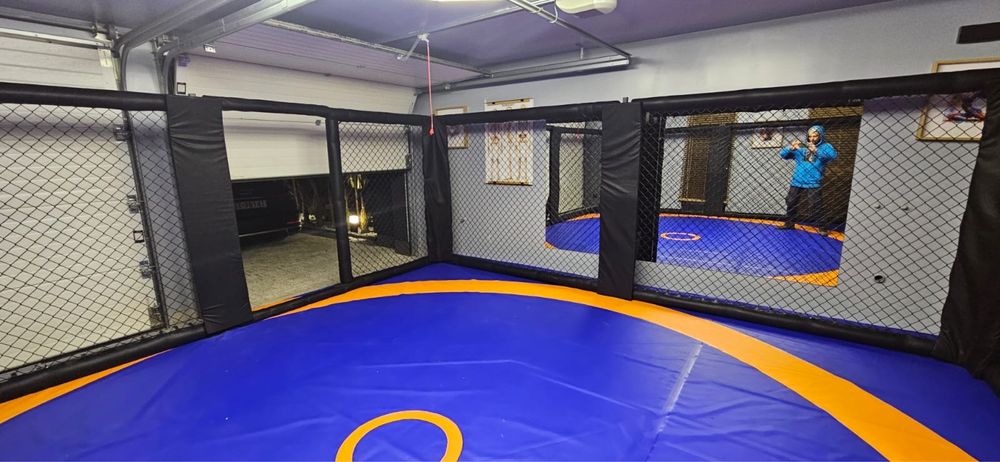Klatka octagon MMA