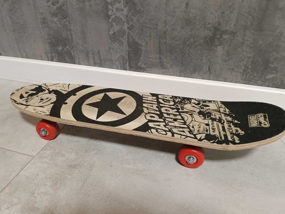 Deskorolka Marvel