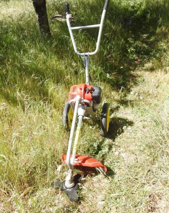 Roçadora de Rodas  - Praticamente Novo