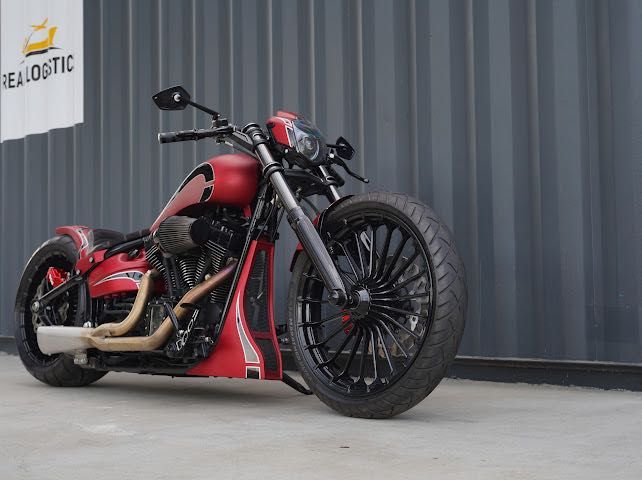 Harley-Davidson Breakout