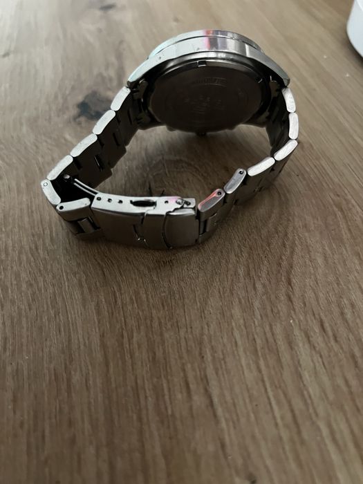 Продам часы casio edifice
