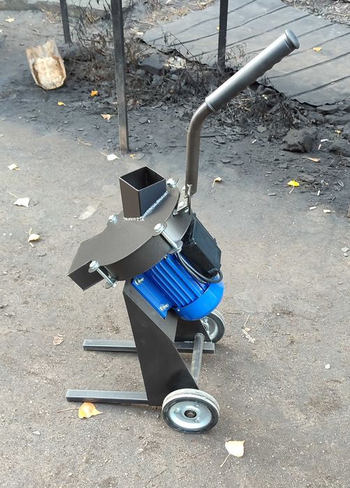 Топ пропозиція!Подрібнювач гілок – 2500,2.5 кВт, 220В.Ніж в подарунок!