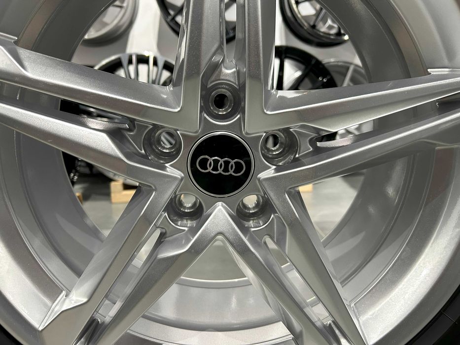 Oryginalne koła zimowe 18 5x112 ET40 Audi A5 B10 235/45R18 Firestone
