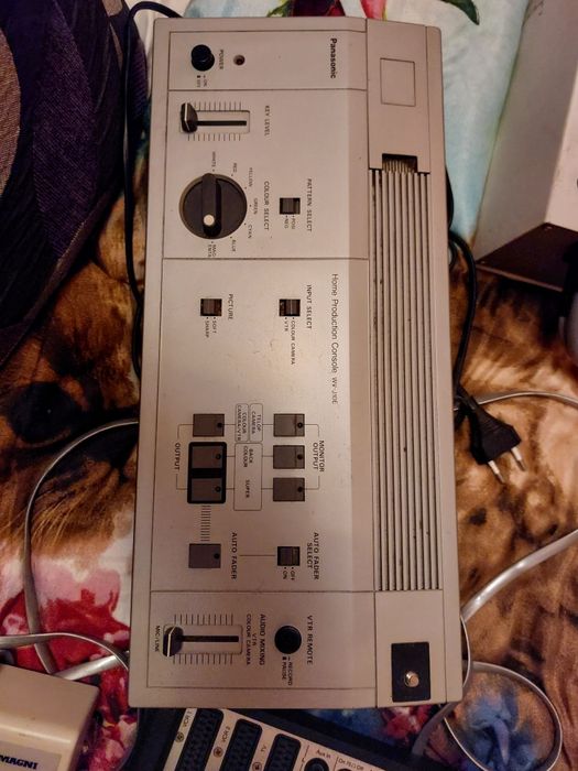 Studio telewizyjne analogowe. Kamera, mikser audio/video, panasonic.