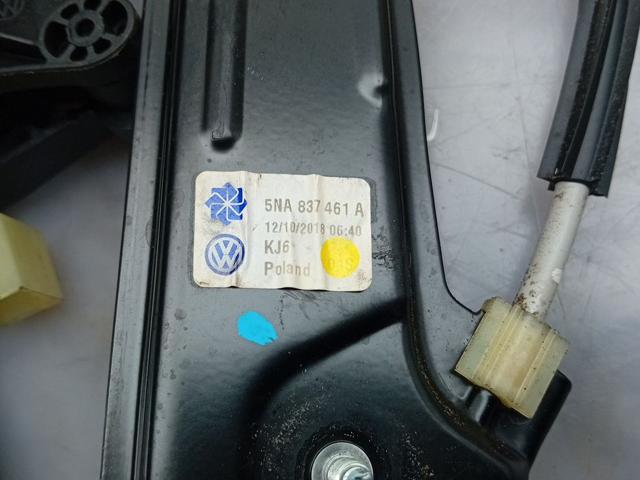 Elevador vidros frente esquerdo VOLKSWAGEN Tiguan (AD1, AX1)