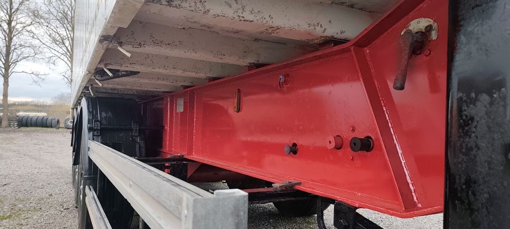 Самоскид 50 кубів полуприцеп інтраксах мерс свіжопригнаний