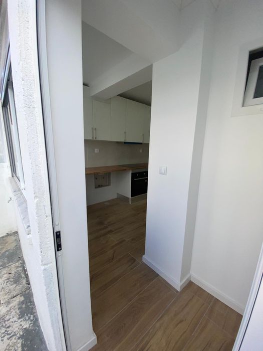 Arrendamento de quarto na Rua General Humberto Delgado, 13 Foros de Amora, Amora   400 €/mês