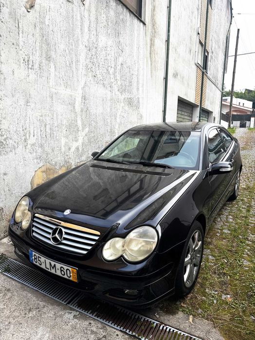 Mercedes-Benz C220 CDI Sportcoupé | Automático | 2004