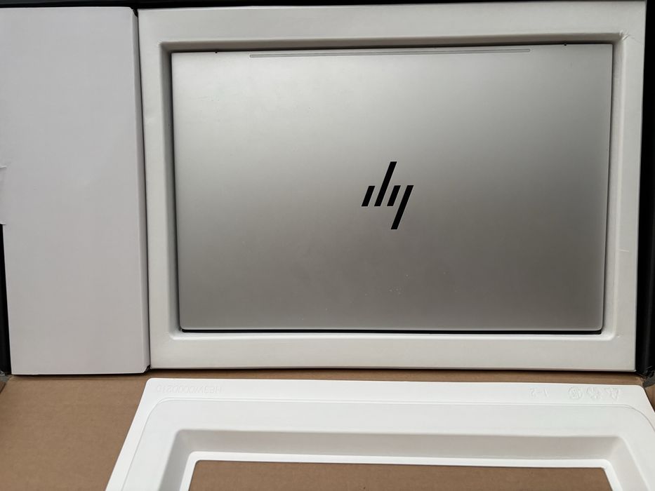 HP Envy Laptop 17 i7 32GB Ram 1TB