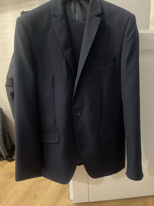 Garnitur męski granatowy (spodnie i marynarka)