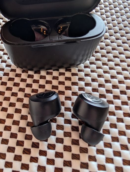 Jlab go air pro навушників