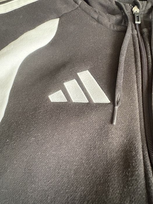 bluza adidas z kapturem