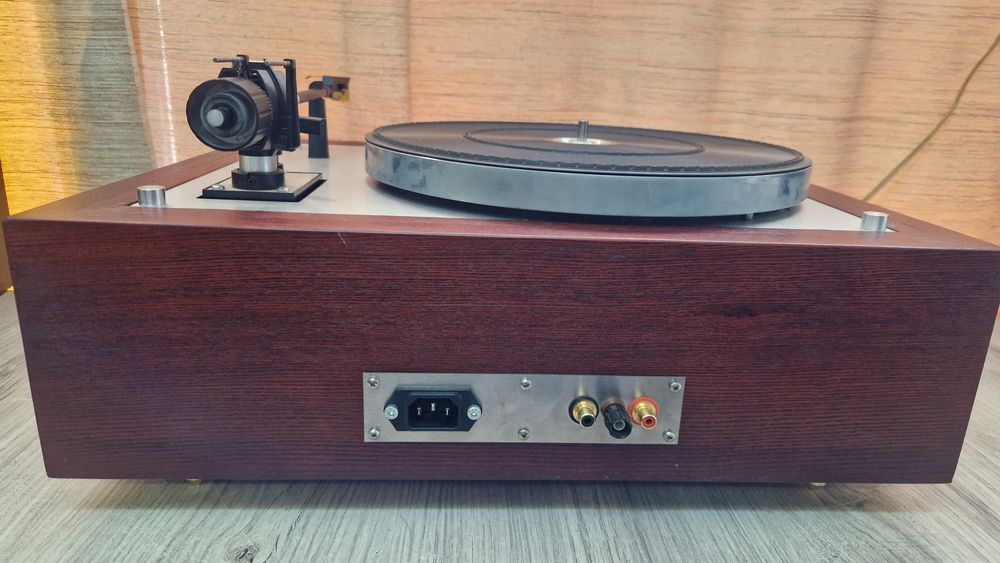Програвач вінилу Thorens TD 166