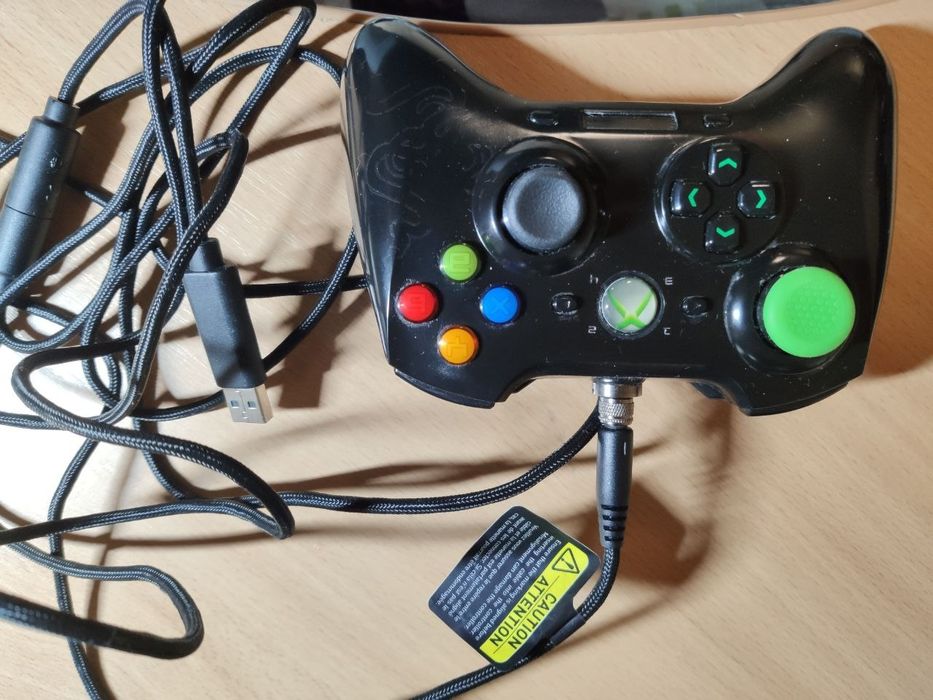 Продам геймпад Razer Sabertooth