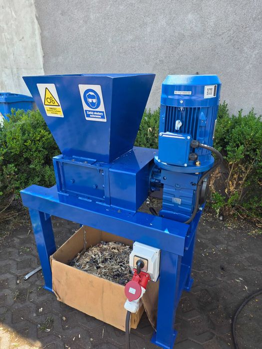 Młyn schredder rozdrabniacz recykling rębak niszczarka kruszarka
