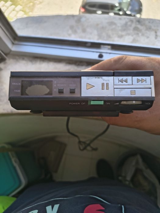 Sony Discman D-50 o primeiro leitor deDs do mundo