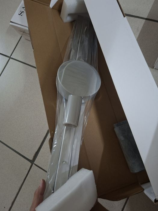Grelhas NOVAS de escoamento de agua/ Canaletes ocultos para duche e terraços