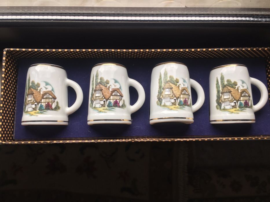 Coleção de 4 mini canecas alemãs - Novas na caixa