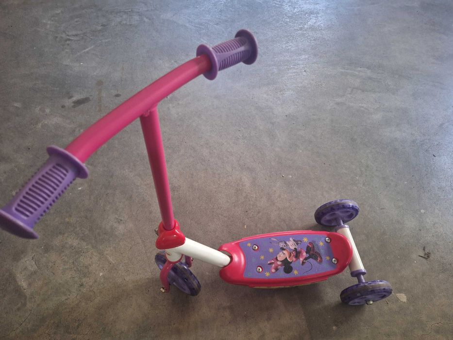 Trotinete de 3 rodas (Disney / Minnie)