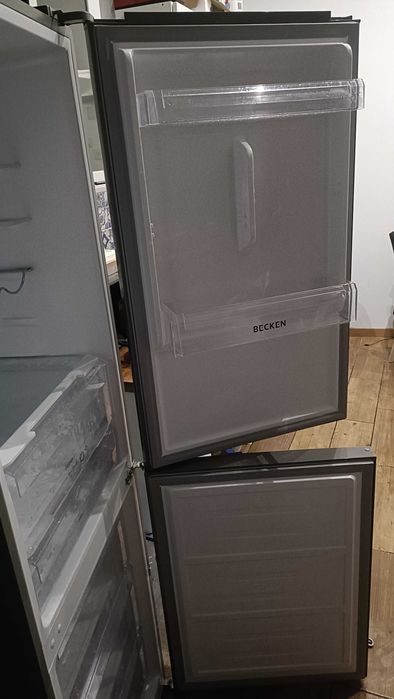 Venda de frigorífico semi-novo