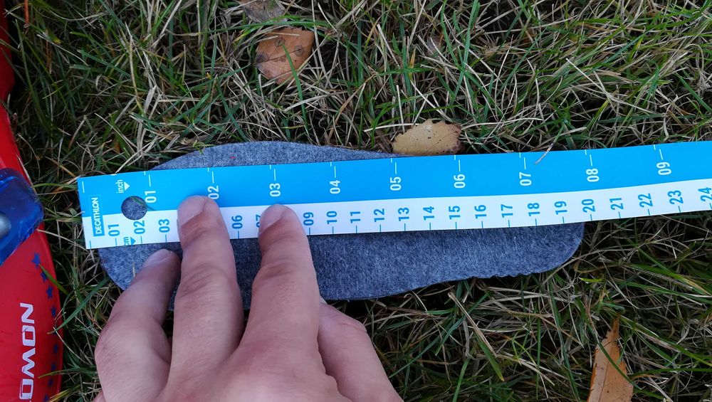 Zestaw narty na 4-5l Intersport 90cm+wiązania+Salomon buty 19cm+kask