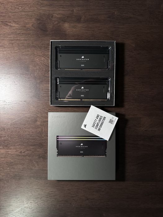 [NOVO] Corsair Dominator Titanium 2x24GB DDR5 7200 MT/s64740453895555121